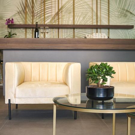 Residence Goldoni6 Suite Apartment Rimini Zewnętrze zdjęcie