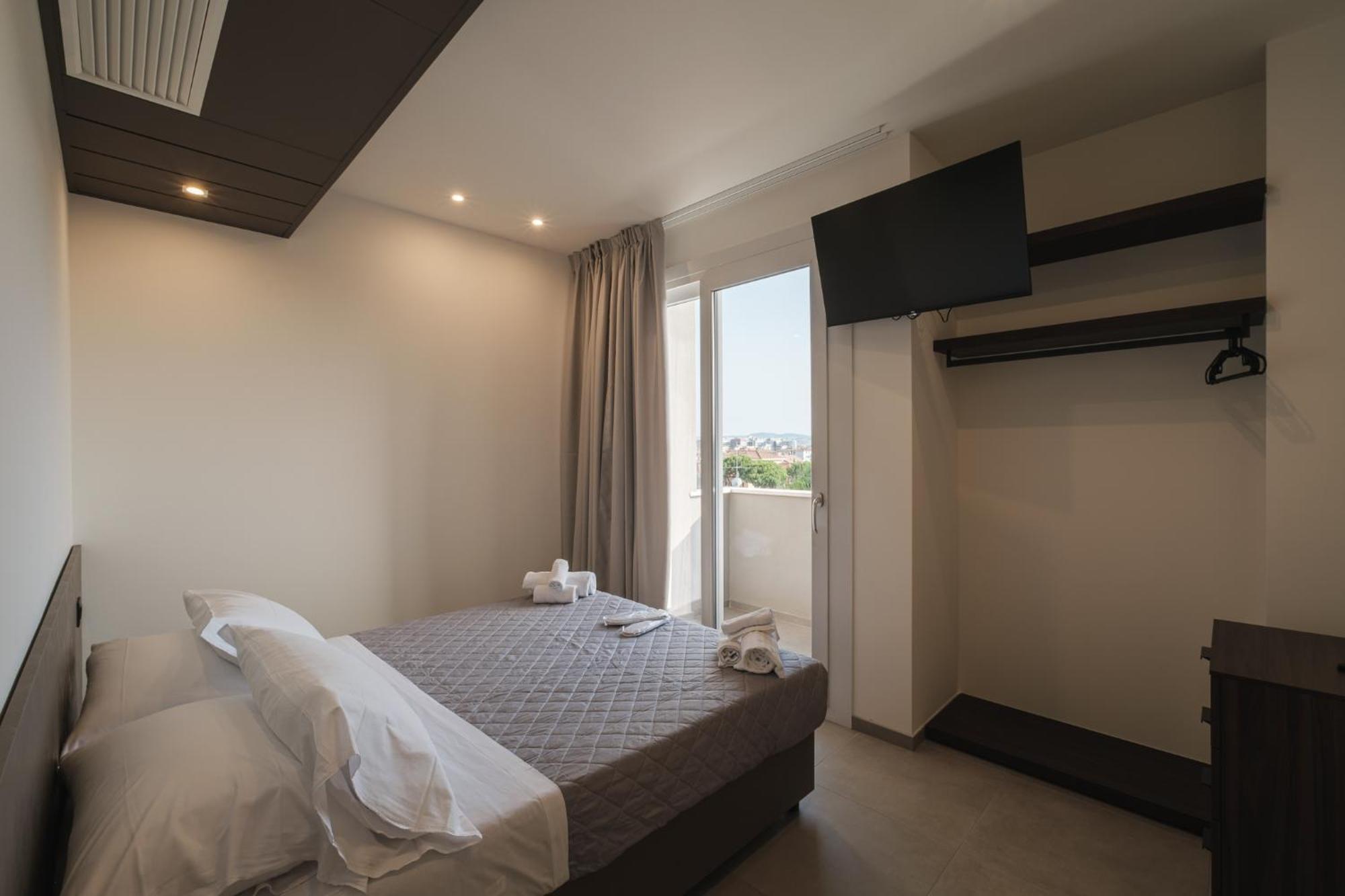 Residence Goldoni6 Suite Apartment Rimini Zewnętrze zdjęcie
