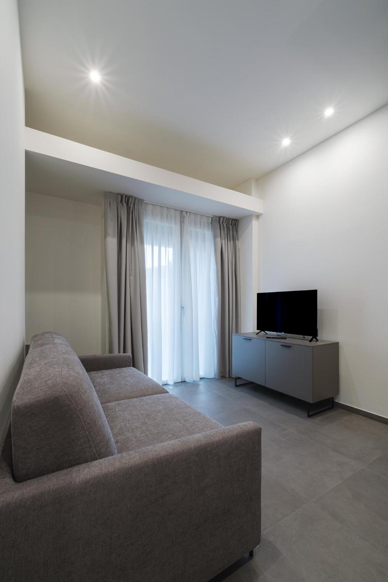 Residence Goldoni6 Suite Apartment Rimini Zewnętrze zdjęcie