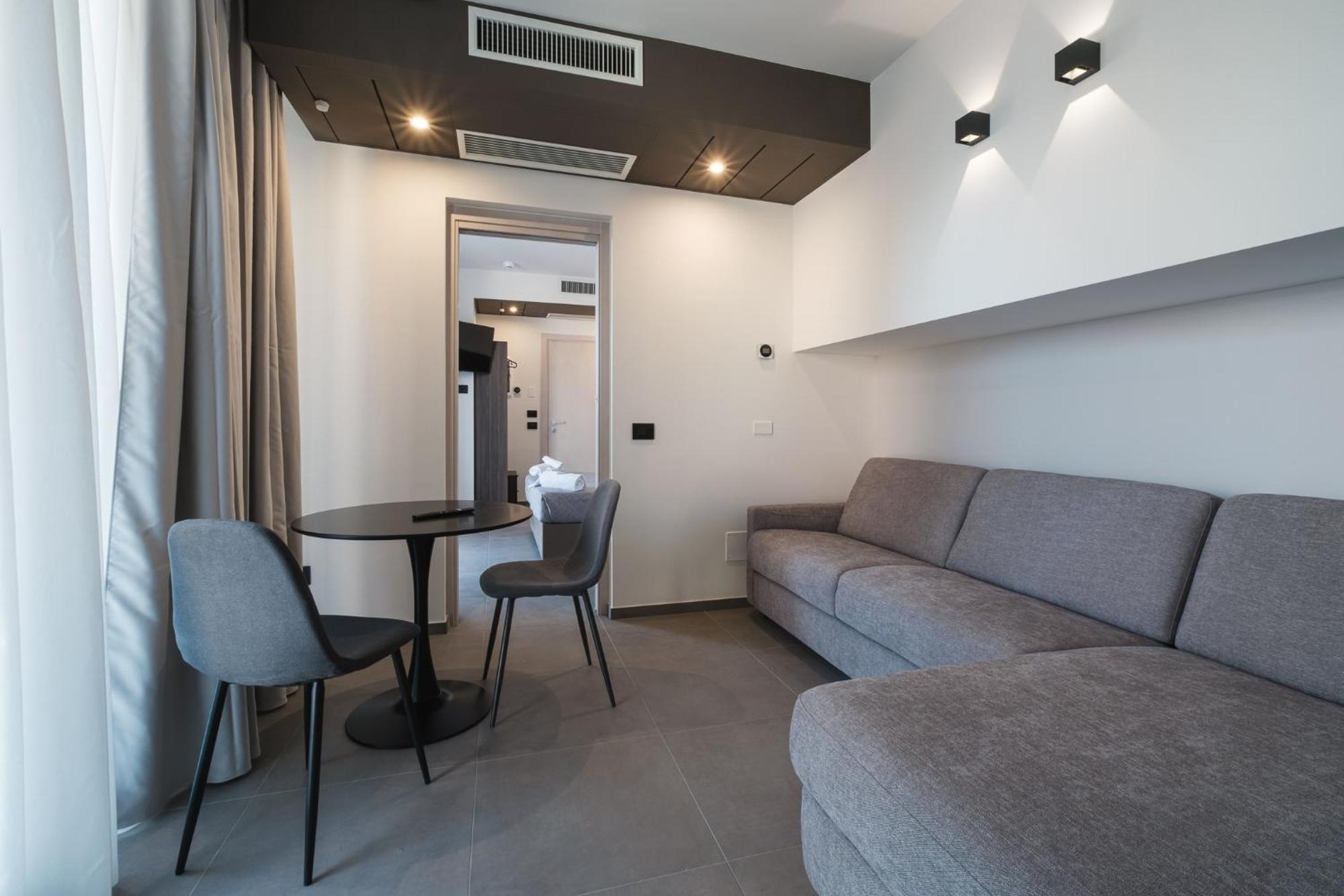 Residence Goldoni6 Suite Apartment Rimini Zewnętrze zdjęcie